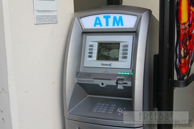 美8名犯罪分子在3个月内从ATM取款机盗取4500万美元现金