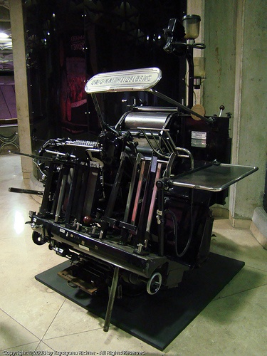 图为一台海德堡印刷机，曾在哥斯达黎加被用于印刷纸币
